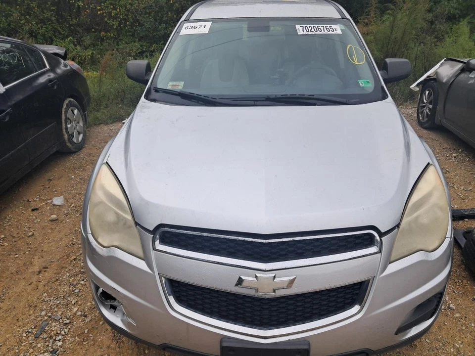 Painel do capô Chevrolet Equinox 2010 - Usado, somente retirada local, fabricante de equipamento original 2692195 - Imagem 1 de 4