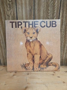 New Vintage Hoffman Reading Study Unit 2 “Tip, The Cub” Filmstrips + Record 1976 - Picture 1 of 15