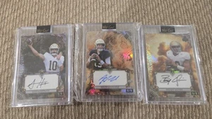 2024 Leaf Wild Card Brady Quinn, Sam Hartman, Riley Leonard 1/1 Autos Notre Dame - Picture 1 of 7