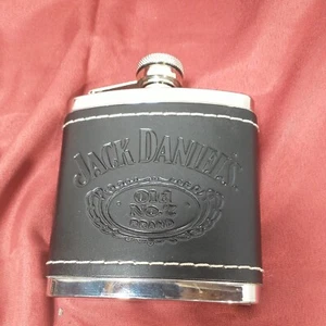 Jack Daniels old #7 5oz Leather Wrapped Steel Hip Flask - Tennessee Whiskey - Picture 1 of 6