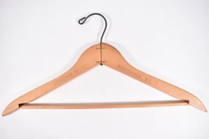 Vintage Shoreham Hotel Wooden Clothes Hanger Washington DC  - Foto 1 di 5