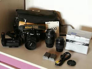 Kit fotografico Nikon D200 con ottiche batterie memorie e borsa pronta per uso - Foto 1 di 21