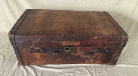 Antique Thick Leather Trunk Suitcase Travel Coffee Table Cover