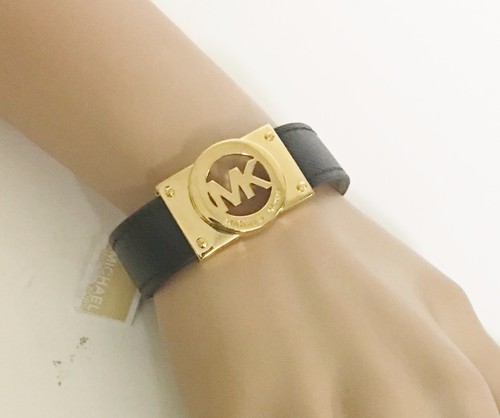 NUOVO MICHAEL KORS FULTON BRACCIALE SAFFIANO NERO AVVOLGENTE CON LOGO MK ORO MKJ3862