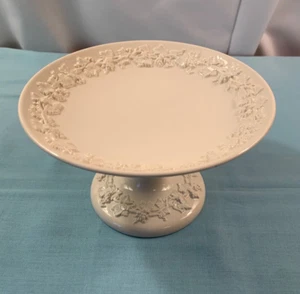 Compota Wedgwood of Etruria & Barlaston Queensware crema sobre patas crema - Imagen 1 de 9
