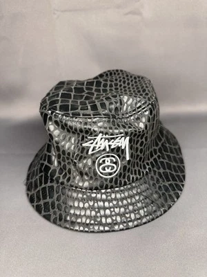 Sombrero de cubo pequeño/mediano Stussy para hombre efecto cocodrilo negro imitación cuero 49 Foto 1 de 4