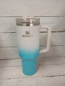 Stanley 40 oz Vaso Apagador H2.0 Tapa FlowState - Taza Degradada Azul Blanco. - Imagen 1 de 9