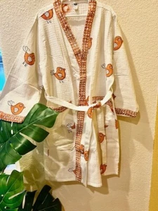 Kids girls bath robes, Brand new. Cute print. - Picture 1 of 1