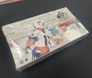 1998 SP Authentic Football SEALED Hobby Box Manning Moss RC Rookie Year NFL - Picture 1 of 18