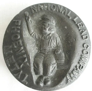 Vintage niederländischer Junge Blei Briefbeschwerer Phoenix Metall National Lead Company - Bild 1 von 5