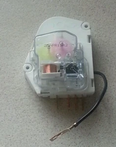 FSP Refrigerator Defrost Timer 482493 Comes with Screws and Instructions - Picture 1 of 1