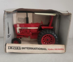 Trattore ERTL International Hydro 100 ROPS / Scala 1/16 / Edizione Speciale - Foto 1 di 7