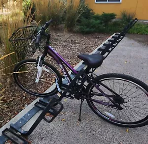 Schwinn Women's GTX 3 Hybrid Bike + Accessories - Picture 1 of 2