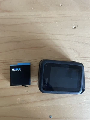 GoPro HERO8 Black Action Camera - Immagine 1 di 3