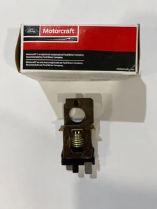 Interruptor de luz de freno Motorcraft SW-2217 Ford E9TZ-13480-A - Imagen 1 de 4