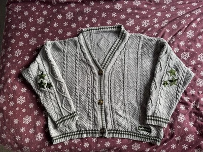 Auténtico Cárdigan Taylor Swift, Edición Limitada Folklore Vacaciones Talla XL/2XL Foto 1 de 4