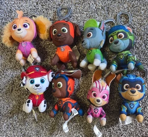 SET BESTEHEND AUS 8 PAW PATROL PLÜSCH RUCKSACK CLIPS - Bild 1 von 1