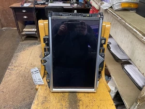 Radio Display Screen TESLA X Model X 2016-2020 - Picture 1 of 15