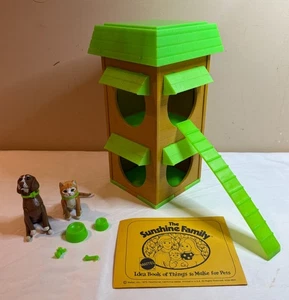 Vintage The Sunshine Family Pets - Cane e Gatto con Struttura e Libretto - Foto 1 di 4