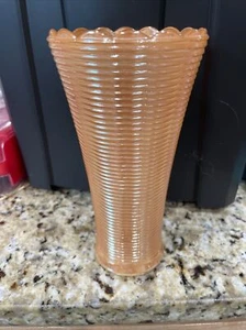Fire King Anchor Hocking Peach Marigold Thin Ribbed Iridescence Luster Vase - Bild 1 von 4