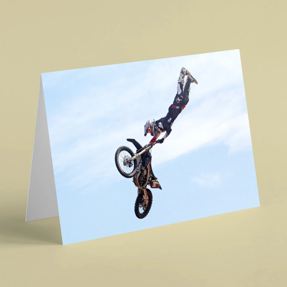 Motocicleta y Piloto Medio Aire Deportivo Tarjeta de Cumpleaños Apta para Hijo Amigo Marido Foto 1 de 1