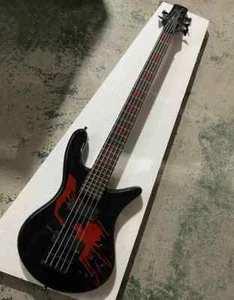 Bajo eléctrico de 5 cuerdas con cuerpo negro personalizado de fábrica con incrustaciones rojas - Imagen 1 de 10