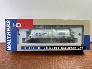 HO Scale 932-7213 Walthers JM Huber UTLX 16,000 Gallon Funnel Flow Tank Car - Bild 1 von 2