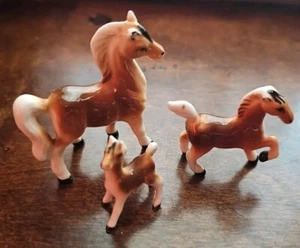Sammlerstück Porzellan Miniatur Set 3 Pferde - Bild 1 von 24