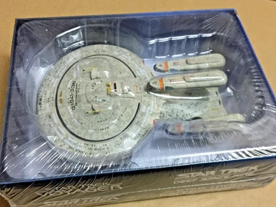 Star Trek Voyager Diecast Static Model USS Enterprise D Cruiser NCC-1701-D ver 2 - Image 1 of 3