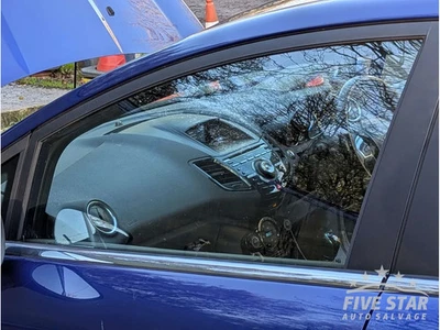 Ford Fiesta Front Door Electric Window Regulator With Motor Left 2015 Hatchback - Image 1 of 3