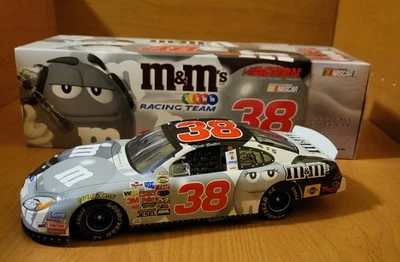 2004 Action 1:24 Elliott Sadler #38 M&M's Daytona Special Gray Ford Taurus - Image 1 of 4