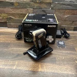 Sanyo Xacti VPC-HD700GX Camera 7.1MP 720P Brown Video Camera - Original Charger - Picture 1 of 11