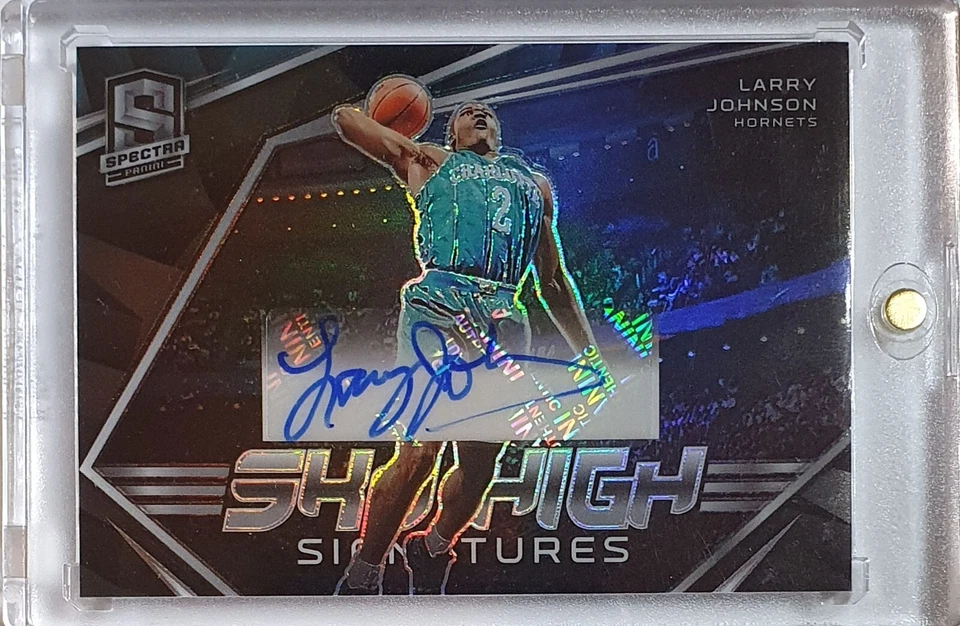 Panini Spectra Larry Johnson 2022 #Auto Silver/99 Sky High Signatures - Raro Foto 1 de 4