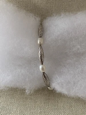 "Pulsera Brighton enchapada en plata barras y perlas blancas 7-9""" Foto 1 de 4