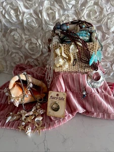 Mystery Jewelry Jar Lot   Mermaid Beachy Vintage Now All Wearable - Bild 1 von 9