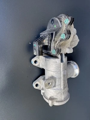 Válvula OEM Cummins EGR Dodge Ram 2500 3500 6,7 2019-2023 30 k millas Foto 1 de 4