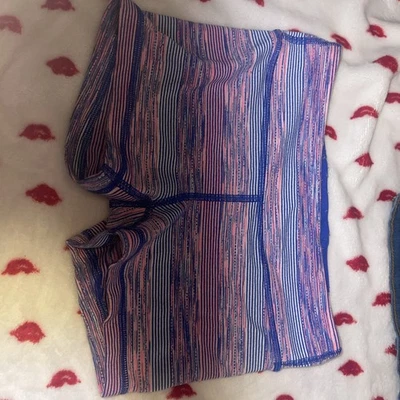 Pantalones cortos de motociclista coloridos Avivva para niñas Foto 1 de 4