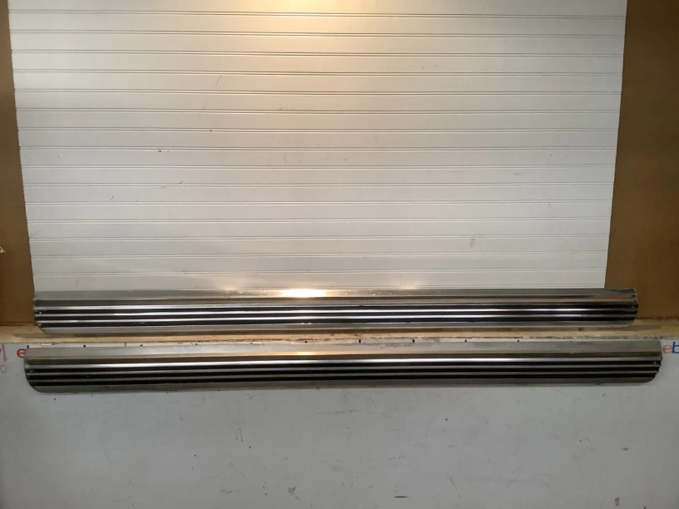 De colección 63-67 C2 Corvette Stingray 1964 panel basculante moldura lado derecho y derecho OEM d Foto 1 de 4