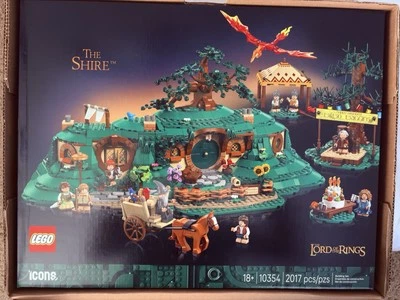 LEGO 10354 The Lord of The Rings: The Shire AND 40761 Smeagol And Deagol - Image 1 of 2