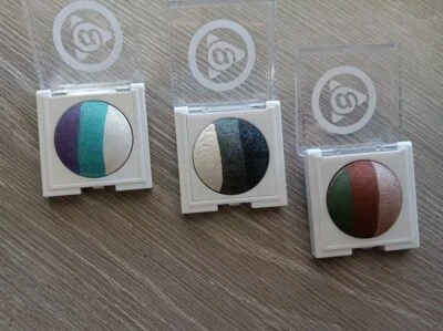 3 Mary Kay At Play Baked Eye Eyeshadows  Earthbound- Tuxedo- Electric Spring - Image 1 of 4