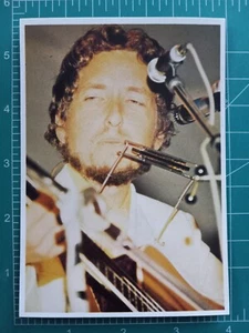 1974 BOB DYLAN Panini cantanti Picture Pop Music sticker card - Picture 1 of 2