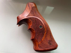 Nueva empuñadura de madera dura para Smith & Wesson, K/L Cuadrado Empuñaduras hechas a mano - Imagen 1 de 5