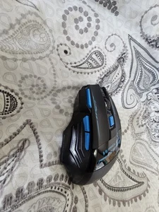Zelotes F-14 Wireless Gaming Mouse 2400 DPI | 7 Buttons | LED Blue/Black - Picture 1 of 3