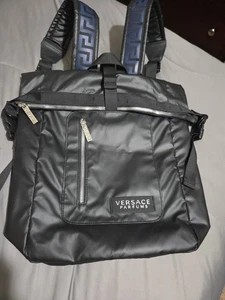 VERSACE RIDER RUCKSACK / Schultertasche Schwarz PARFUMS DUFT Neu ohne Etikett - Bild 1 von 5