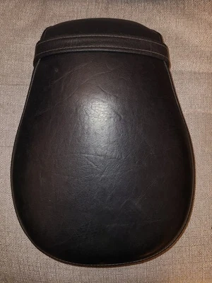 Asiento trasero de pasajero Yamaha Road Star 1600 XV1600 1999-2003 99-03 OEM 4WM-24750 Foto 1 de 4