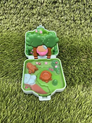 Игровой набор Tomy Nintendo Pokemon Polly Pocket Pikachu Viridian Forest винтажный 1997 - Изображение 1 из 4