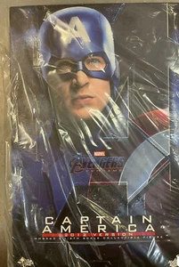 New Hot Toys MMS563 AVENGERS: ENDGAME 1/6 CAPTAIN AMERICA (2012 VERSION) - Picture 1 of 3