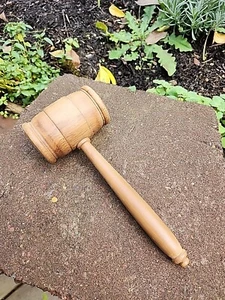 "Martillo de mazo de madera maciza tallado a mano de 10"" de longitud vintage para subastador Judge @" - Imagen 1 de 8