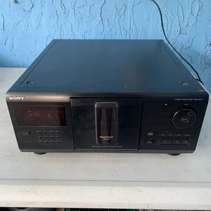 Sony CDP-CX210 MegaStorage 200 CD Changer Player – No Remote - Tested Works - Picture 1 of 16