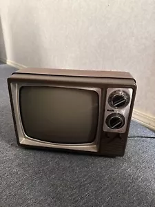 Vintage RCA Woodgrain 12” Portable B&W CRT TV - Picture 1 of 4